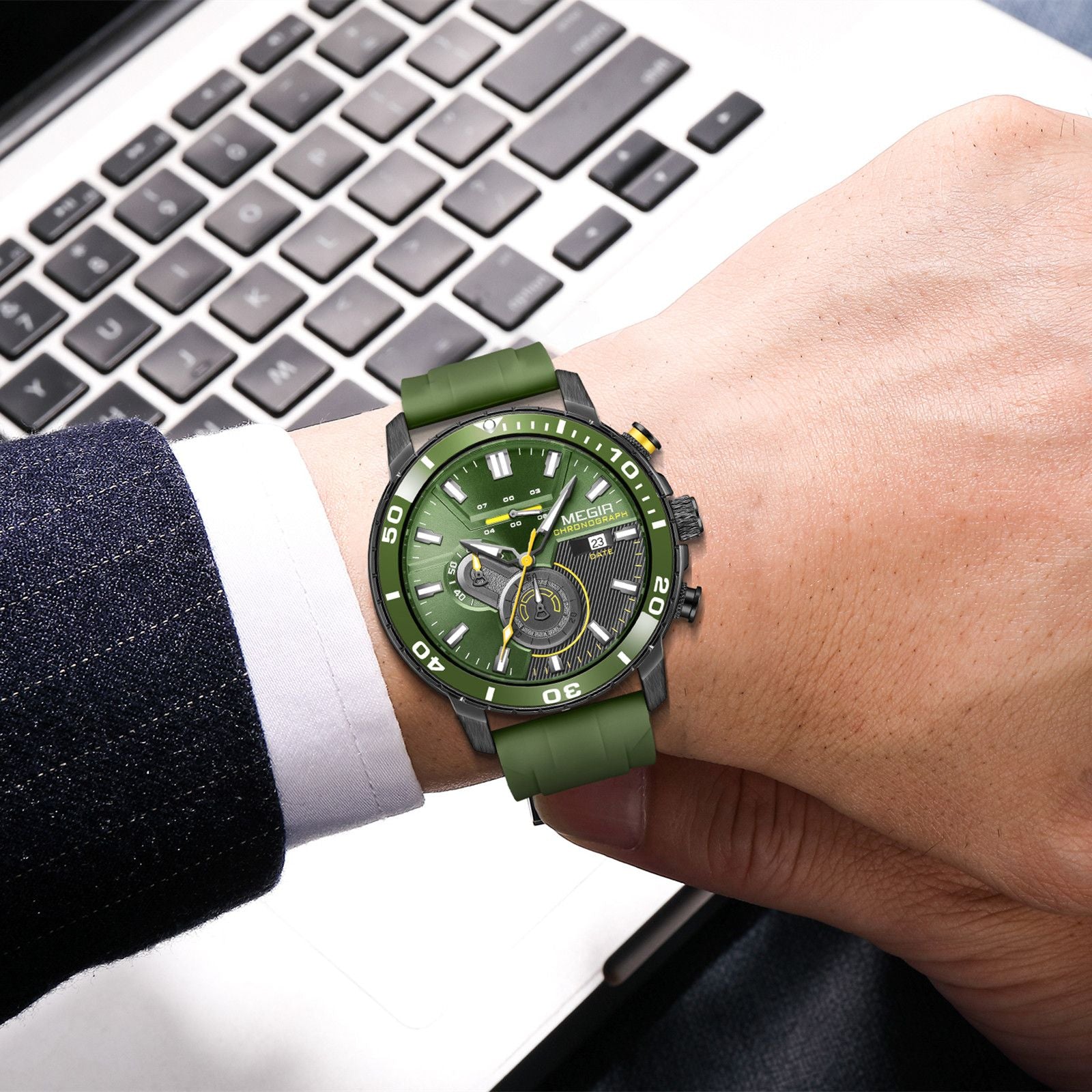 MEGIR Luxury Military Watches for Men Fashion Sport Quartz Wristwatch Waterproof Silicone Band Male Clock Chronograph with Date 2224-2