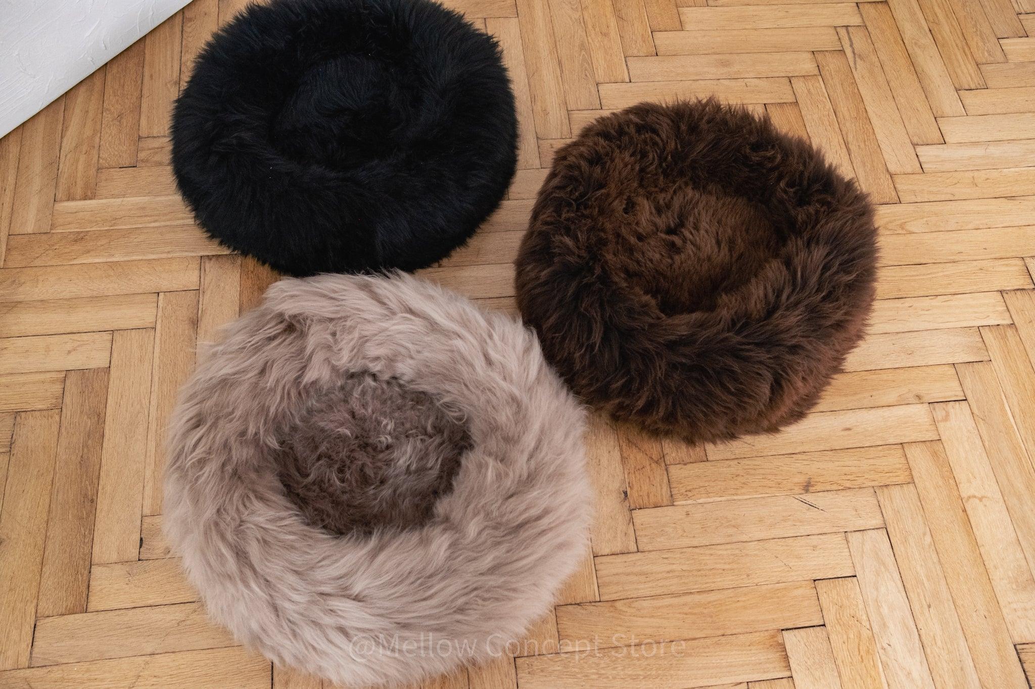 Round Natural Sheepskin Pet Bed - Greige-4